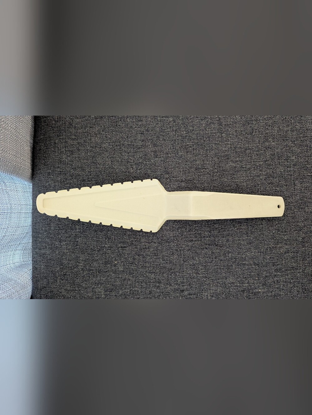 Tupperware Pie Cake Quiche Server Ivory White Plastic 1228-8 Vintage